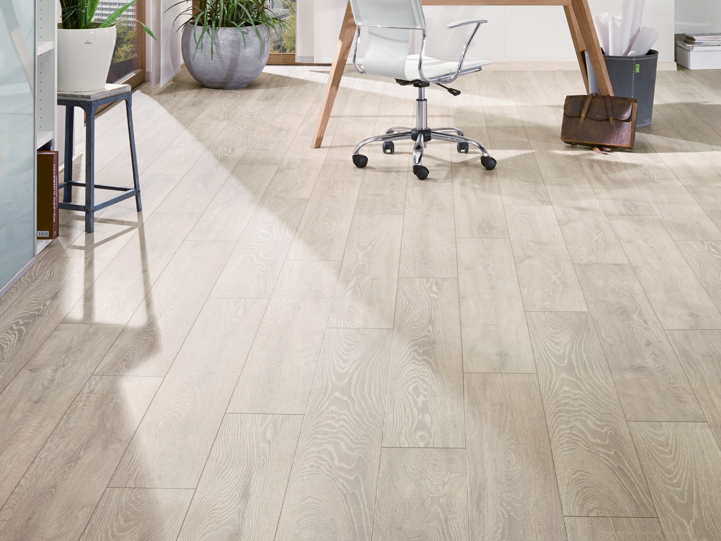 Laminatboden KronoOriginal® Atlantic 12 - Boulder Oak 5542 - 12 mm - MO.RE! Moisture resistant Laminatboden KronoOriginal® Atlantic 12 - Boulder Oak 5542 - 12 mm - MO.RE! Moisture resistant