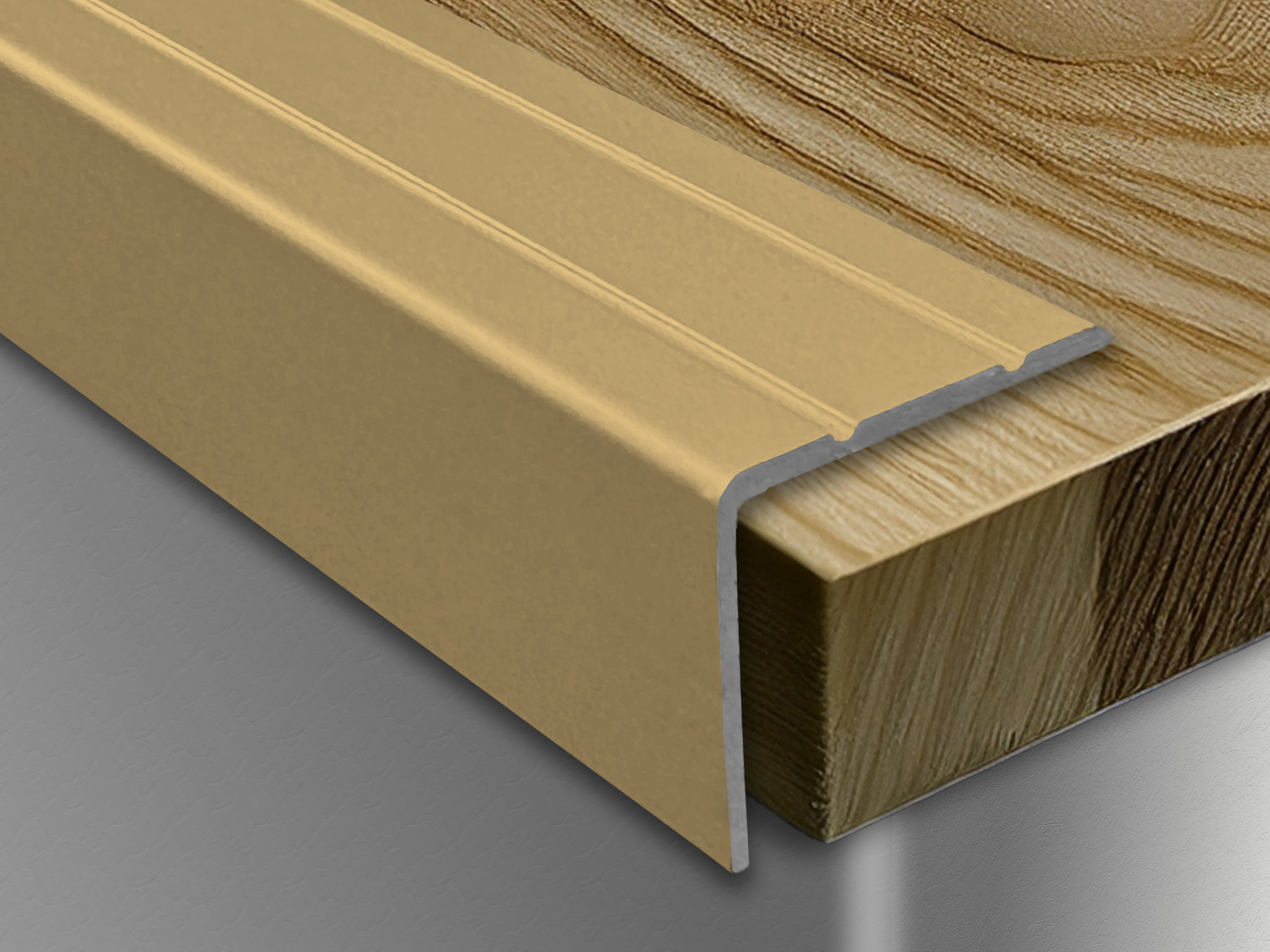 ufitec® Winkelprofil / Treppenkantenprofil - selbstklebend - 24 x 19,5 mm - Alu eloxiert ufitec® Winkelprofil / Treppenkantenprofil - selbstklebend - 24 x 19,5 mm - Alu eloxiert