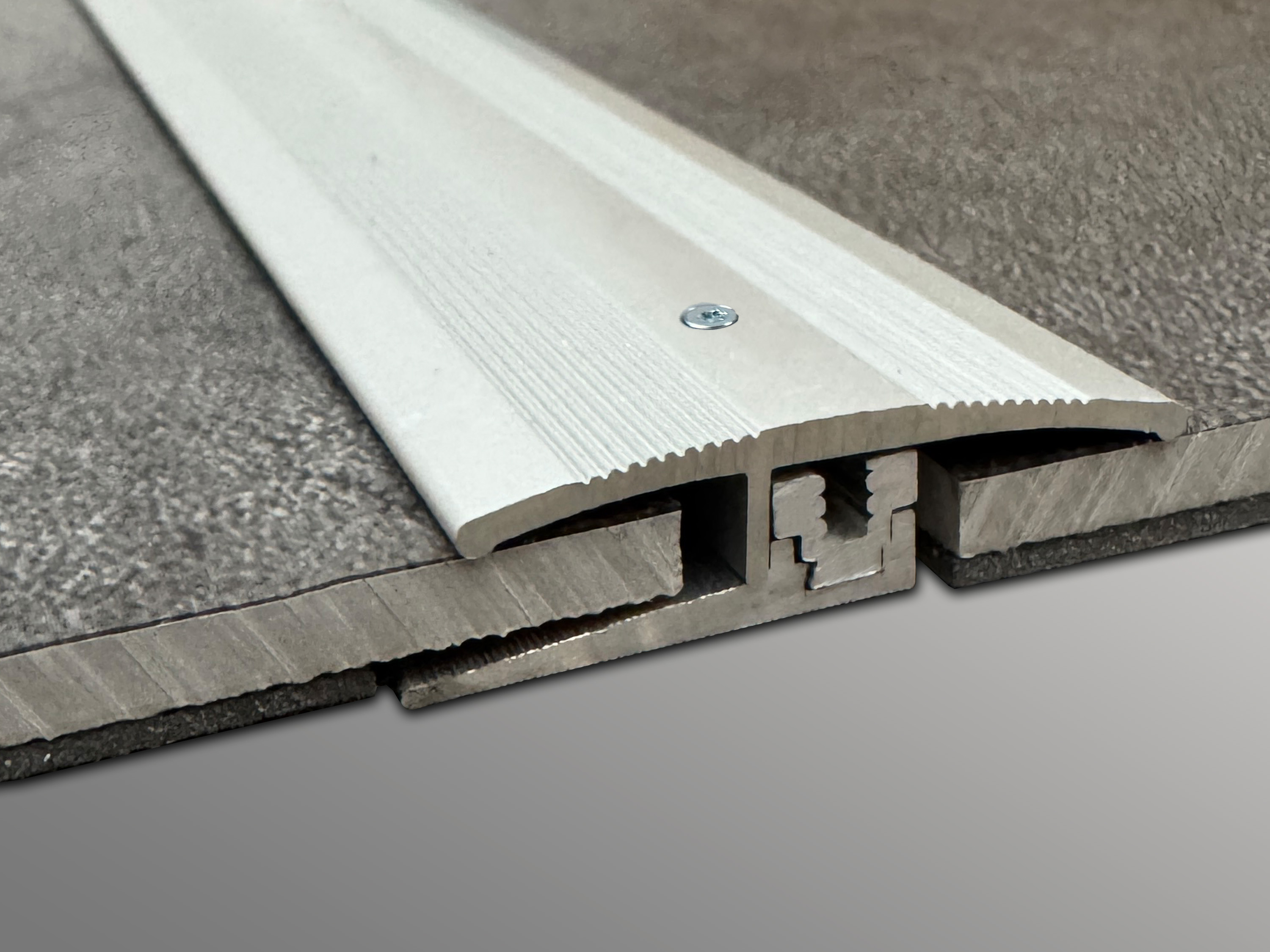 ufitec® TPL smart FLEX Übergangsprofil / Höhenanpassung für Belagshöhen von 5-9 mm ufitec® TPL smart FLEX Übergangsprofil / Höhenanpassung für Belagshöhen von 5-9 mm
