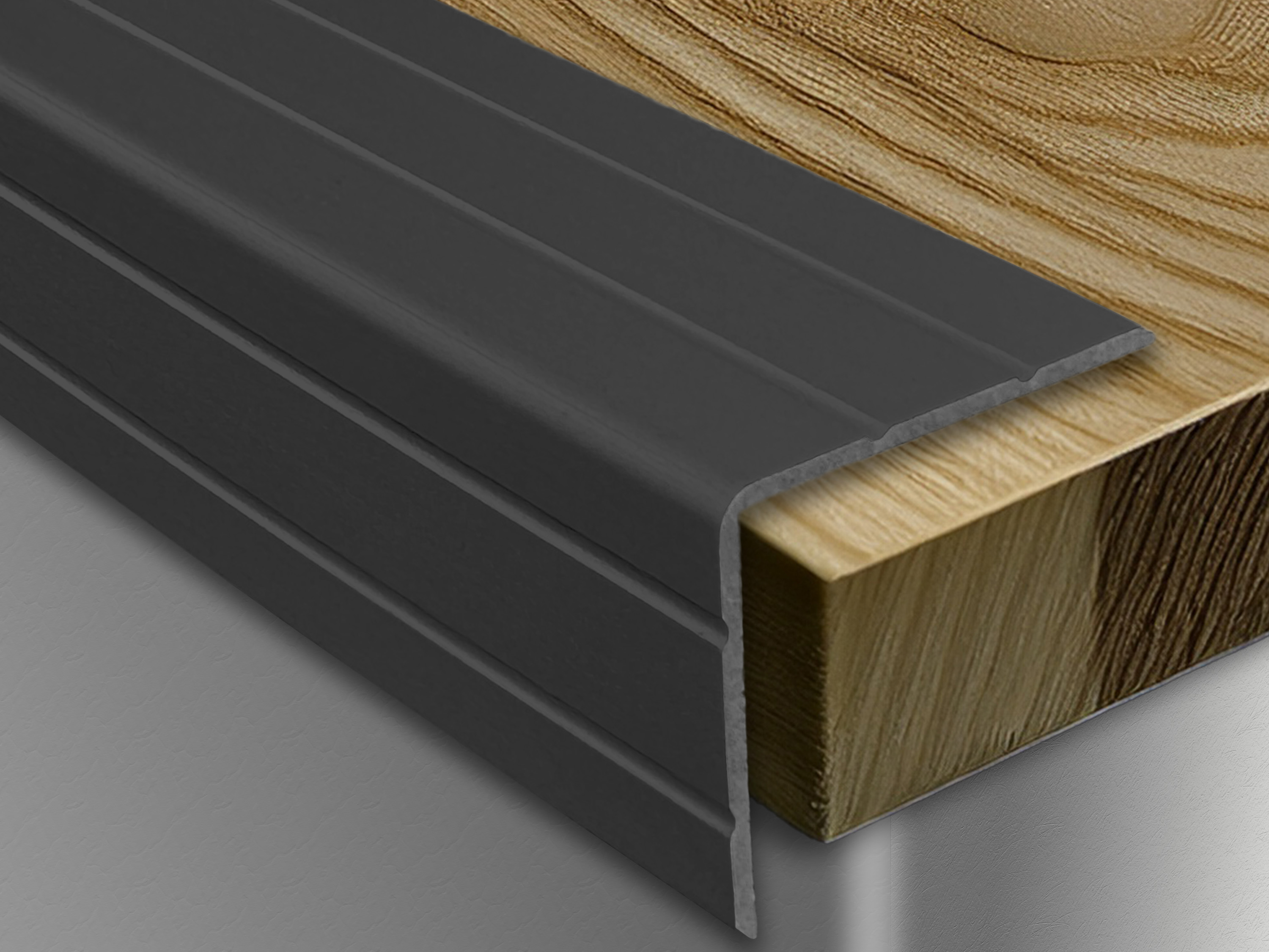 ufitec® Winkelprofil / Treppenkantenprofil - selbstklebend - 30 x 24,5 mm - Alu eloxiert ufitec® Winkelprofil / Treppenkantenprofil - selbstklebend - 30 x 24,5 mm - Alu eloxiert