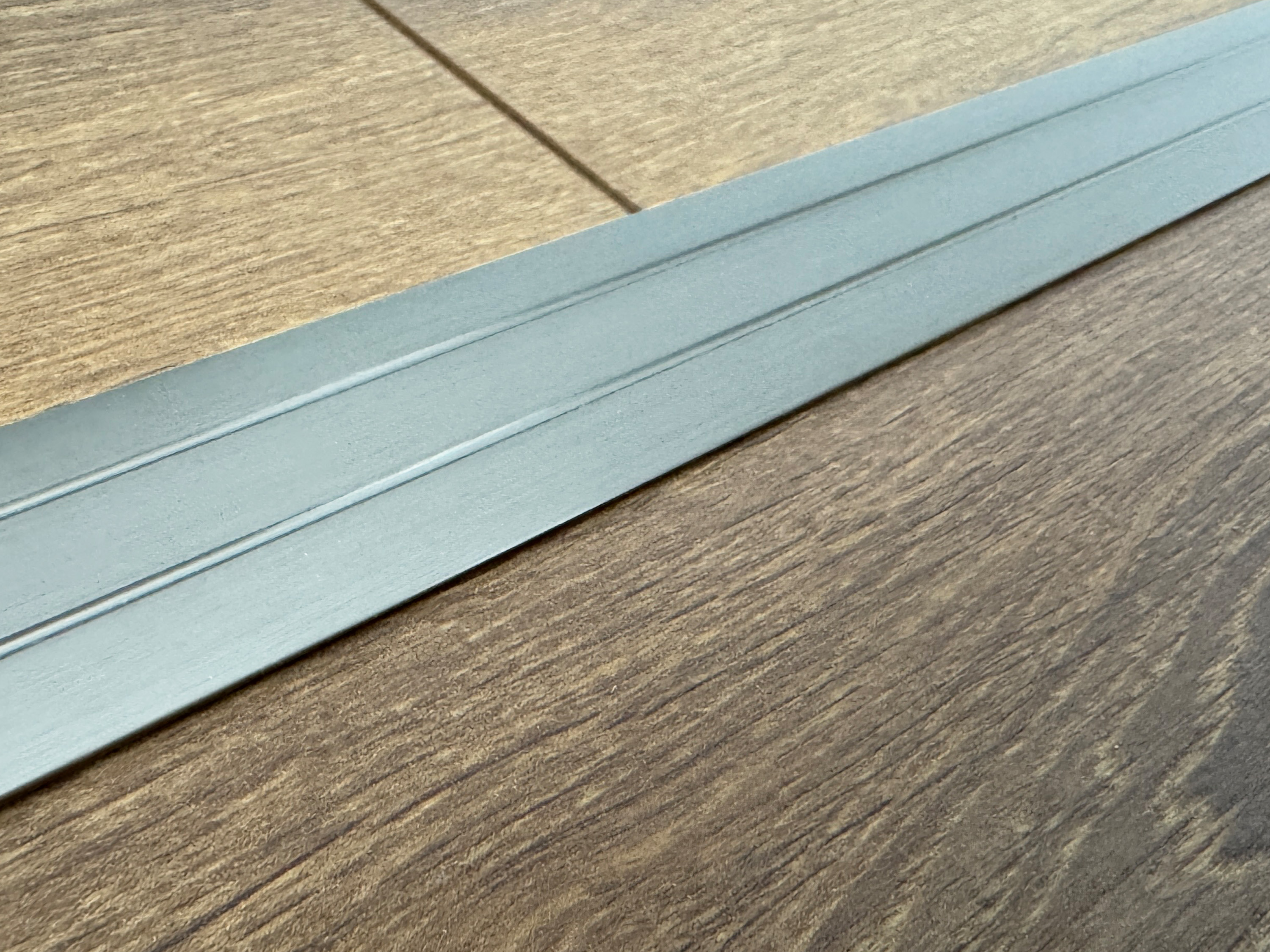 Übergangsprofil selbstklebend 38 mm - Silber 270 cm Übergangsprofil selbstklebend 38 mm - Silber 270 cm