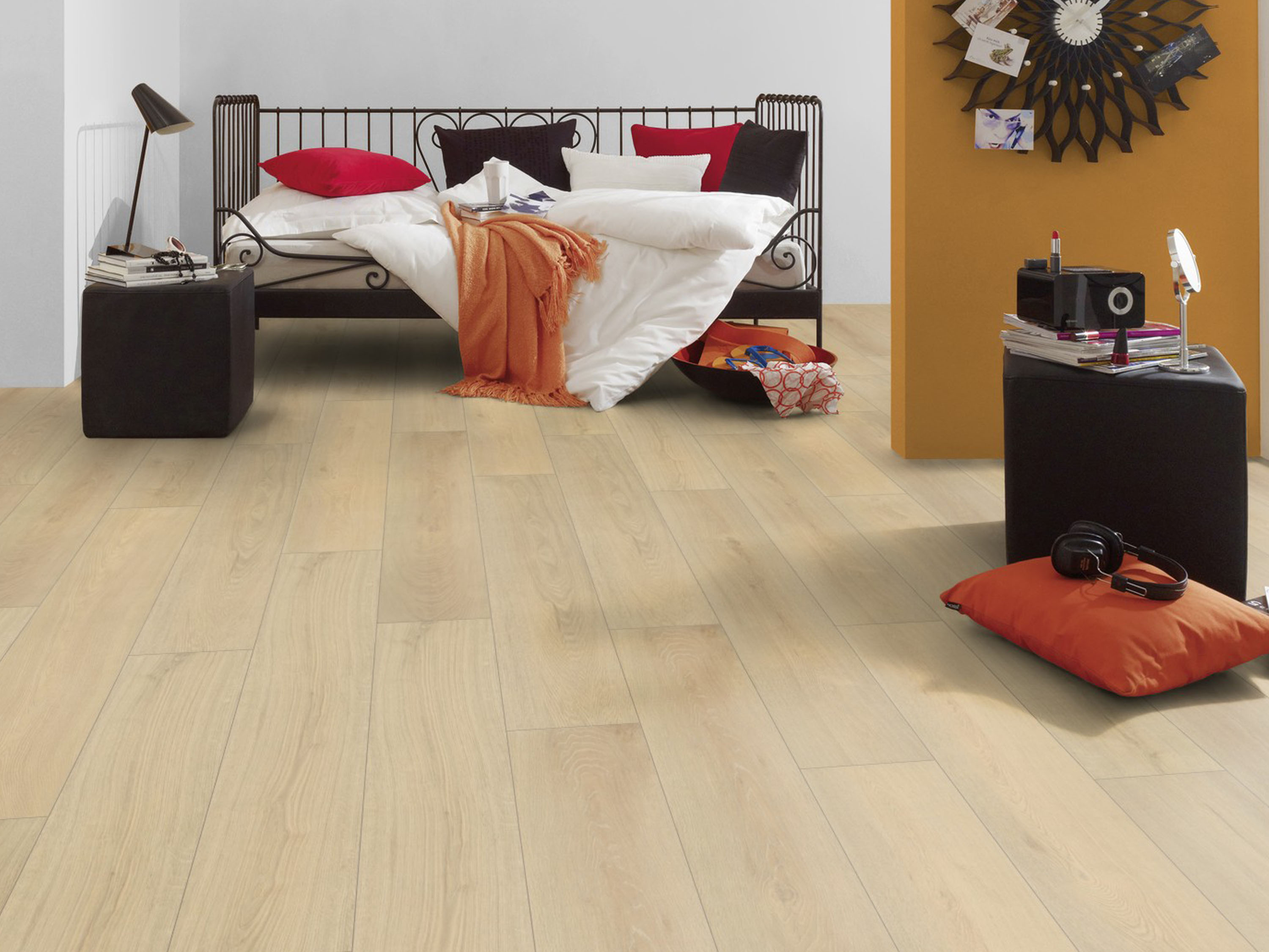 Blonde Montreux Oak K659 Laminat Langdiele mit Fase Altitude 12 - mit MO.RE KronoOriginal® Blonde Montreux Oak K659 Laminat Langdiele mit Fase Altitude 12 - mit MO.RE KronoOriginal®