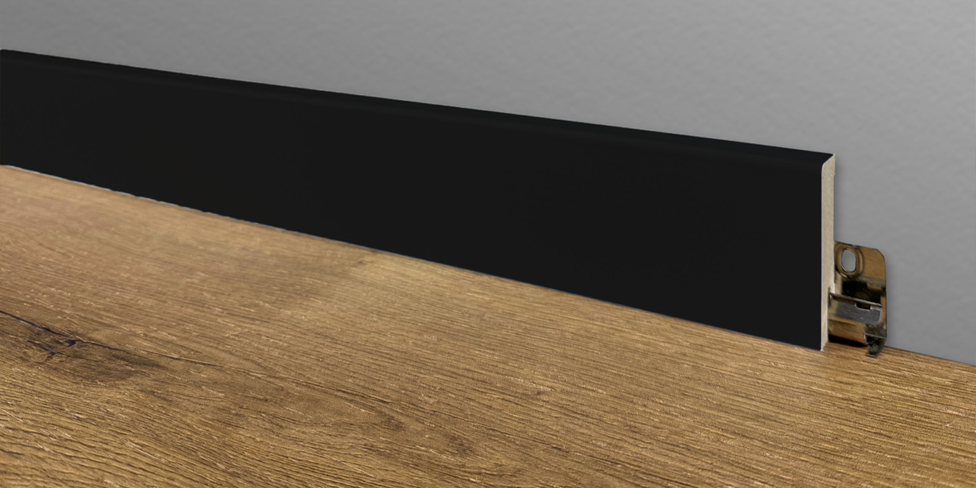 Farbige MDF Sockelleisten für moderne Raumgestaltung